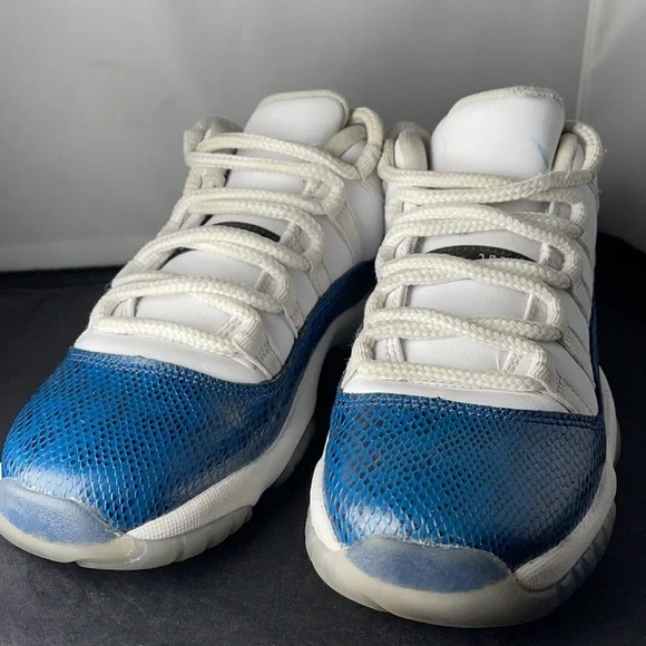 Nike Air Jordan 11 retro low snakeskin size 5Y no box CR6847-102